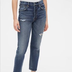 GAP High Rise Cheeky Straight